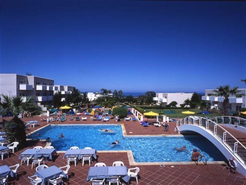 Paramount Hotel Apartments Protaras Eksteriør billede