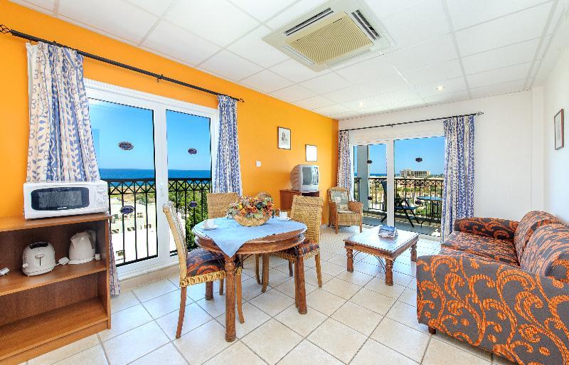 Paramount Hotel Apartments Protaras Eksteriør billede
